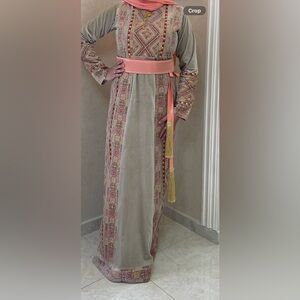 Palestinian Thobe
